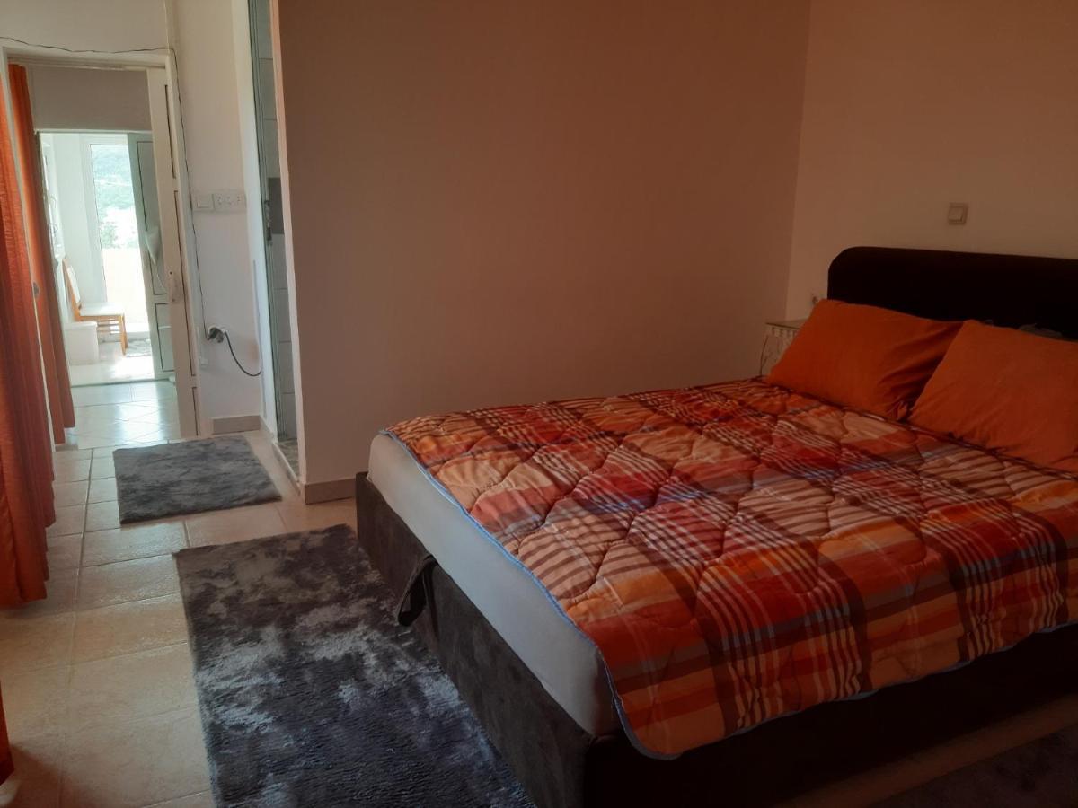 Guest'S House "Lindi&Roni" Apartment Улцин Екстериор снимка